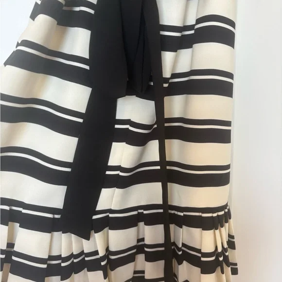 Halston Heritage Black and White Striped off shoulder  Dress - Picture 4 of 11